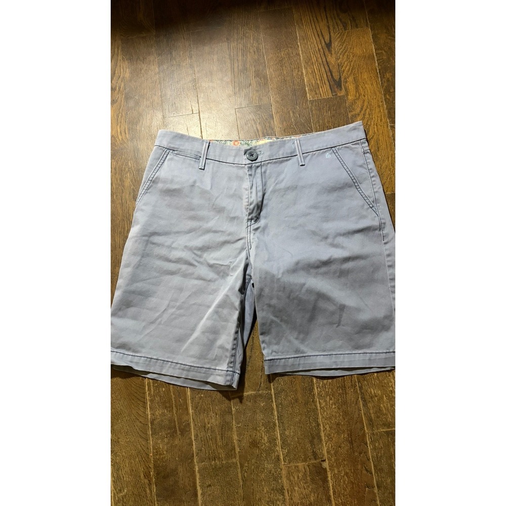 Levis Woman's Light Gray Colored Bermuda Shorts size 14